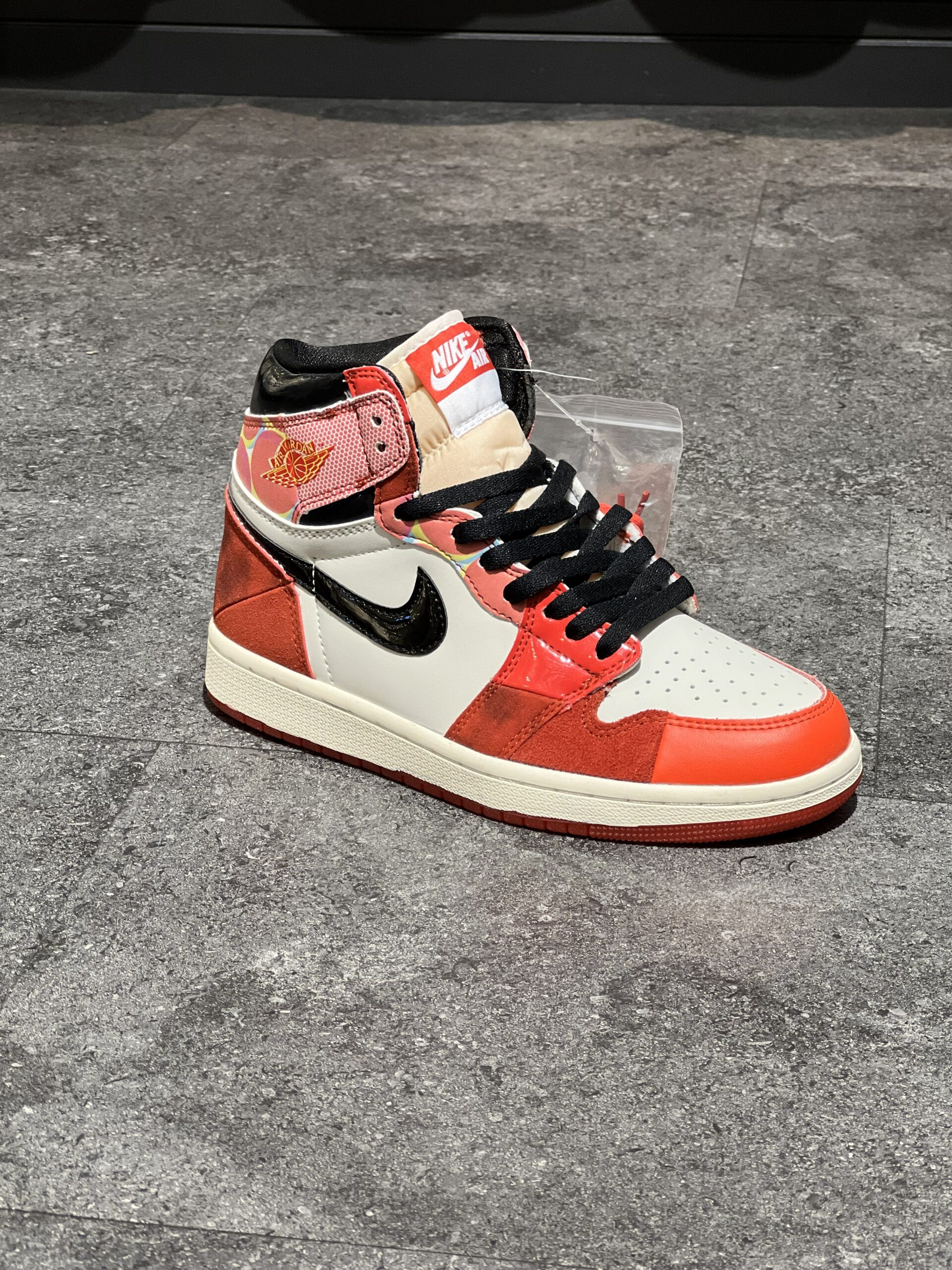 IMG_0141 Air Jordan 1 High - تصویر 1