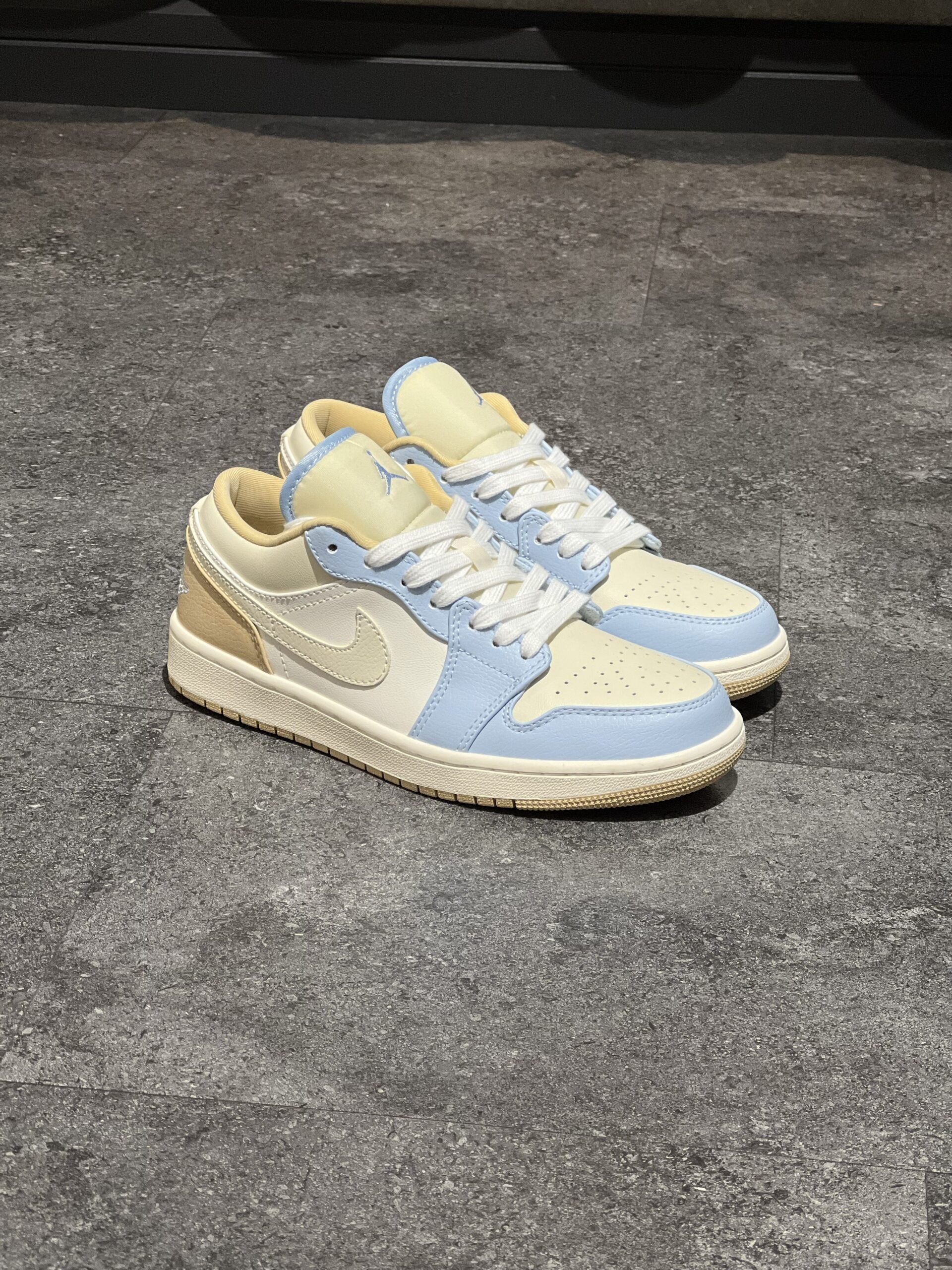 IMG_0240 Air Jordan 1 Low - تصویر 1