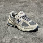 New balance 2002 R