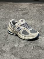New balance 2002 R
