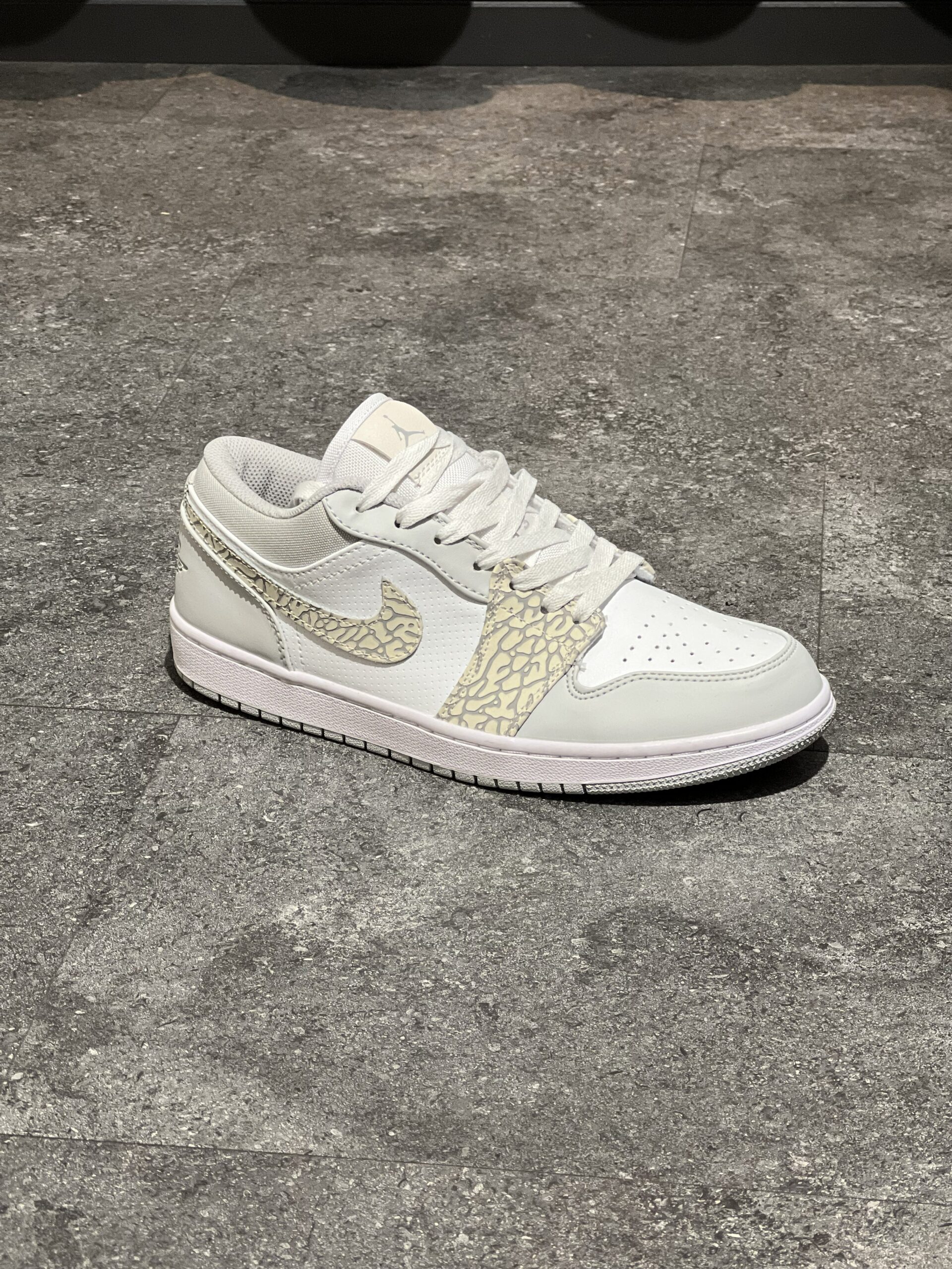 IMG_0330 Air Jordan 1 Low - تصویر 1