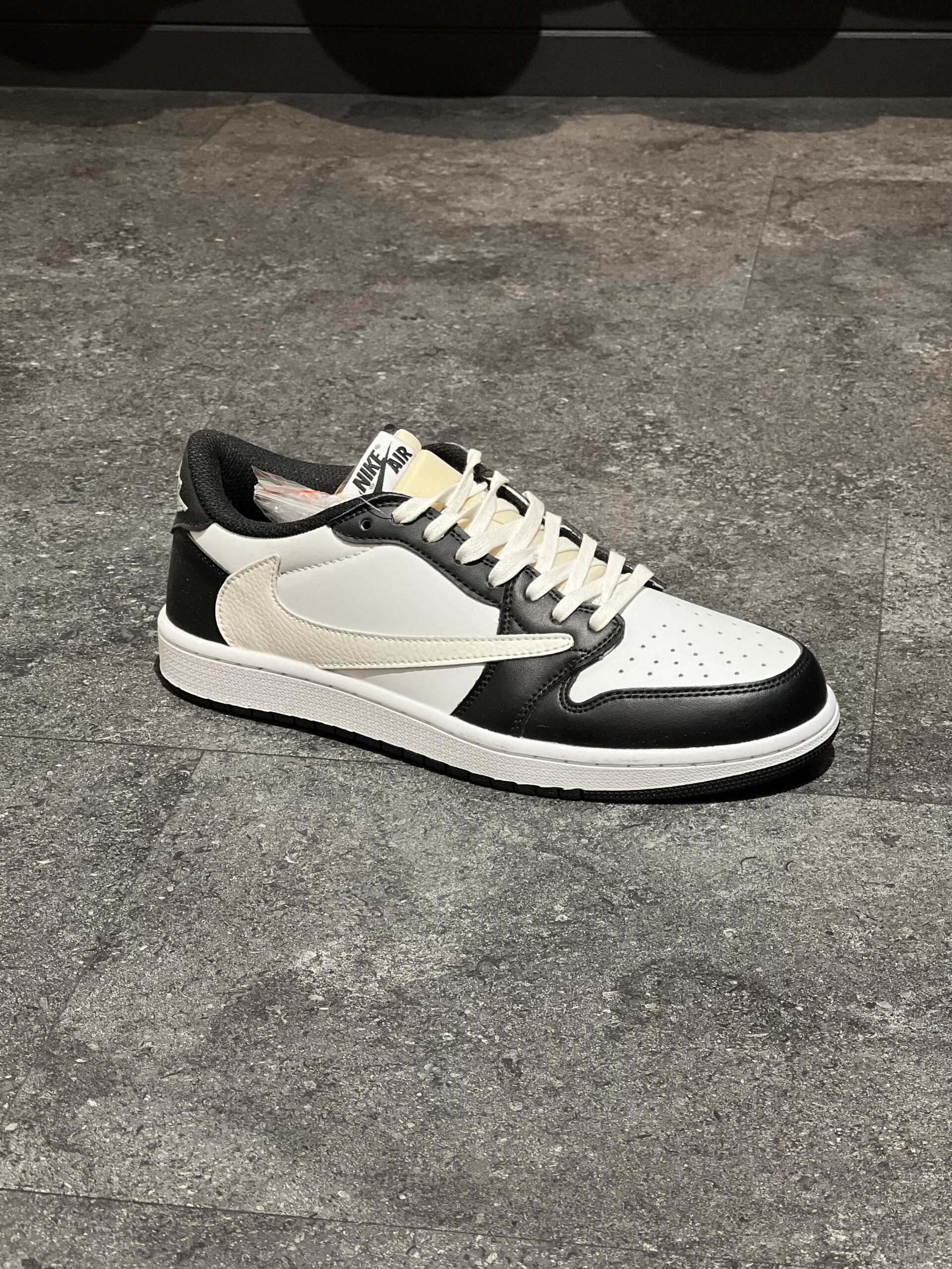 IMG_0444 Air Jordan 1 Low - تصویر 1