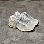 New Balance 2002 R