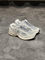 New Balance 2002 R