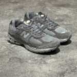 New Balance 2002 R
