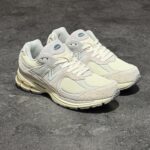 New Balance 2002 R